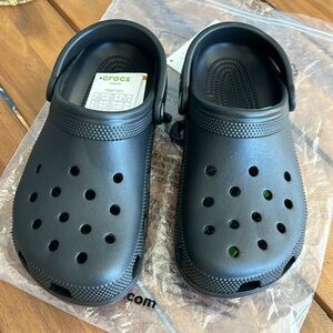 CROCS CLASSIC CLOGS WOMEN’S size 8 BLACK NIB